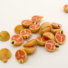pomeg_halves (11348_2)