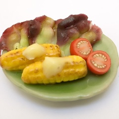 sweetcorn and salad plate (12293_3)