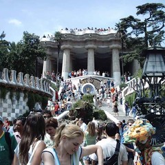 350_3_guell-gates