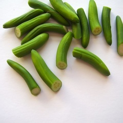 cucumber half (7065_5)