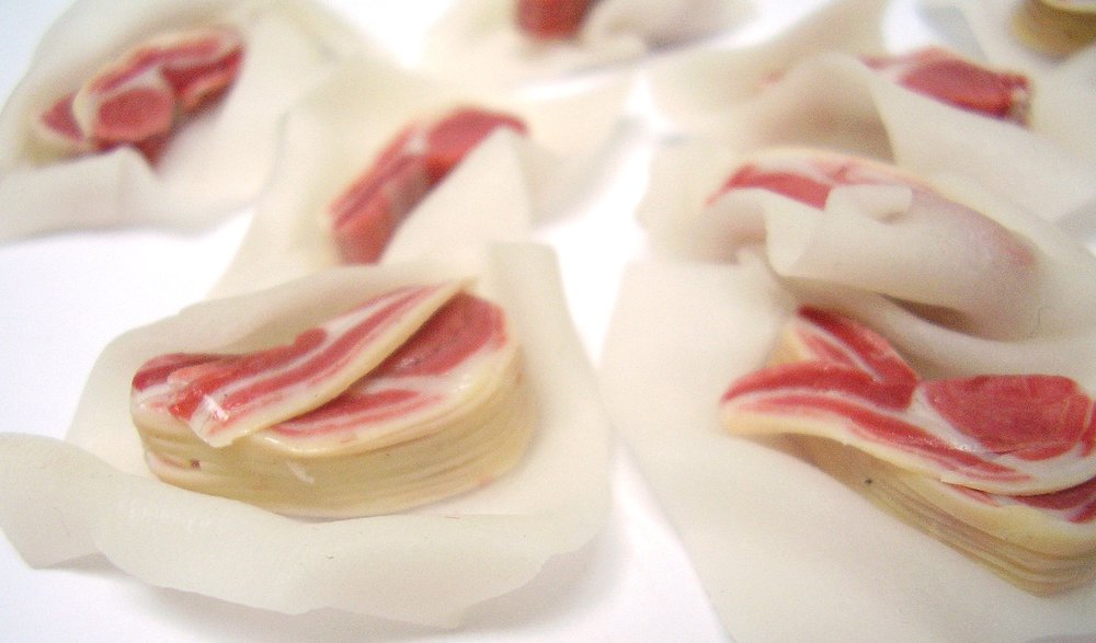 TX Miniatures Market Place html Meat, Bacon Pile In Paper