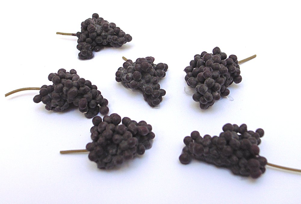 TX Miniatures Market Place html Fruit, Grapes Bunch, Red