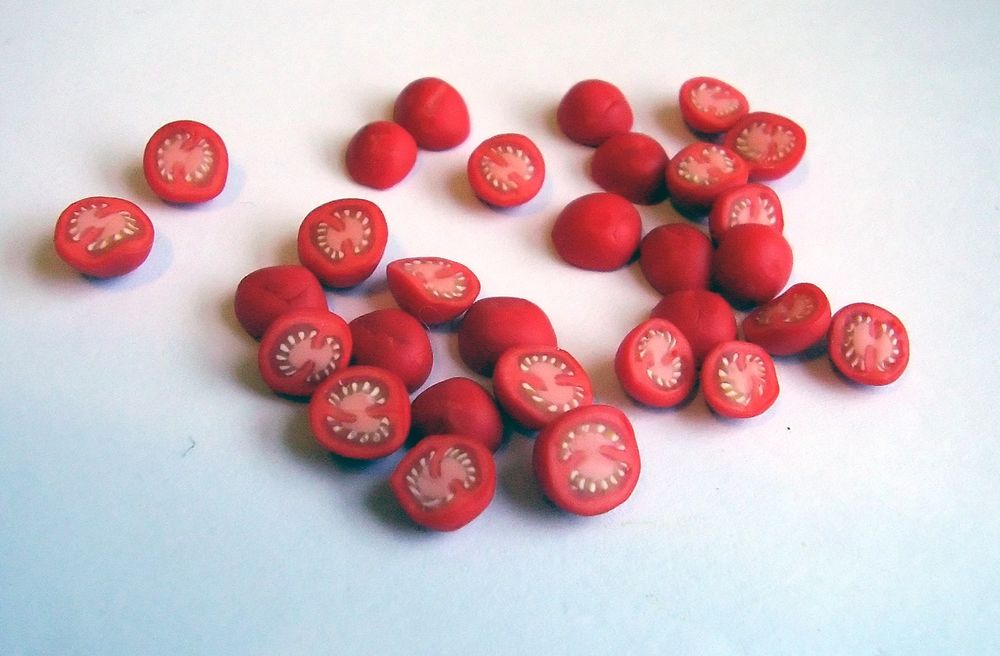 TX Miniatures Market Place Trade html Vegetables, Tomato Halves pk2