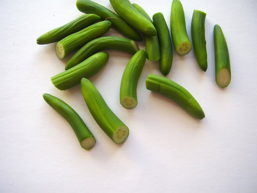 TX Miniatures Market Place Trade html Vegetables, Cucumber Halves pk2