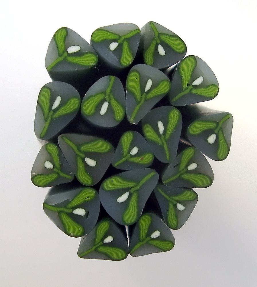 TX Canes  Fine and Superfine Slices Trade html 6277, Mistletoe MultiCane