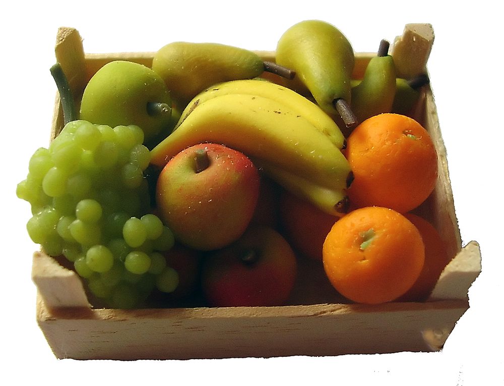 TX Miniatures Market Place html Crates and Baskets, Mixed Fruit Madam