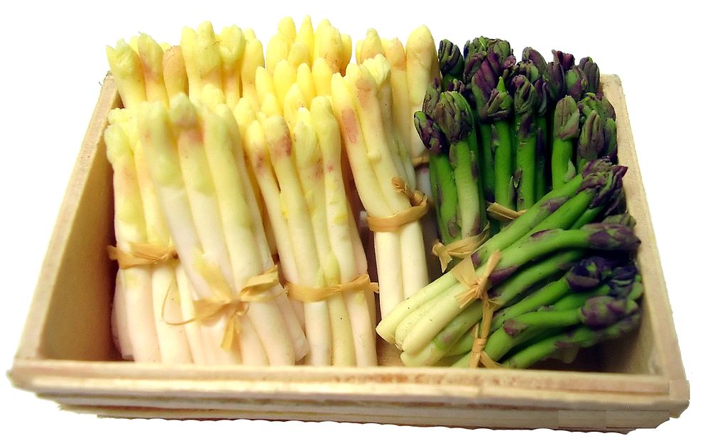 TX Miniatures Market Place Trade html Vegetables, Asparagus, white, bunch